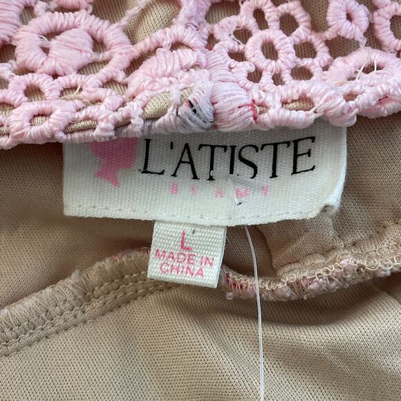 L'atiste Sealed With A Kiss Dress High Low Crochet Lace Halter Size Large NWT - Picture 8 of 10